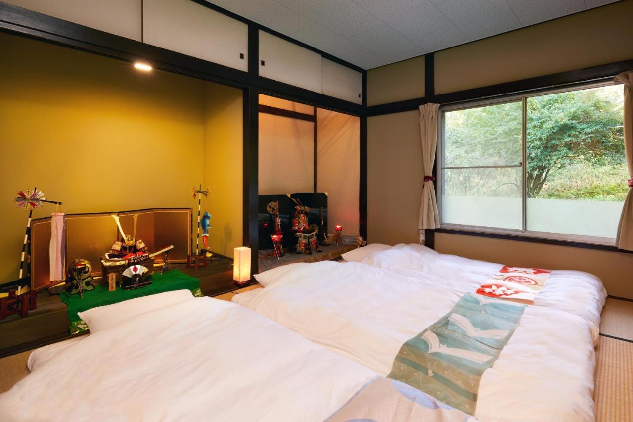 Villa Hakone Kabuto 古民家旅館 150平米 バス停迄一分 準天然温泉 最大12名 Eksteriør billede