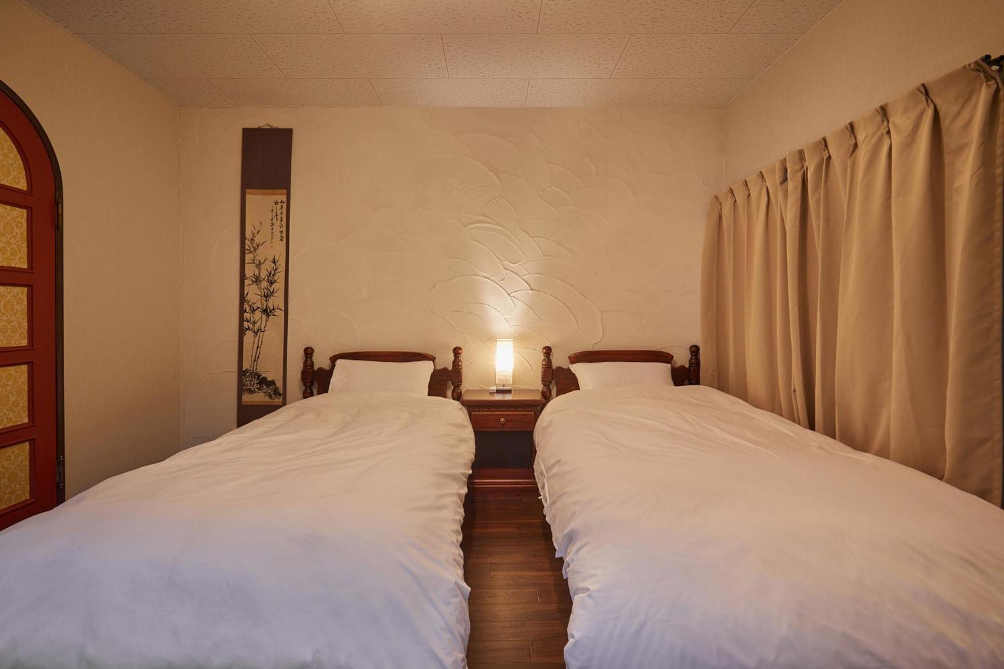 Villa Hakone Kabuto 古民家旅館 150平米 バス停迄一分 準天然温泉 最大12名 Eksteriør billede